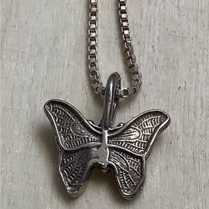 New vintage Silver veined 925 butterfly (Montréal)